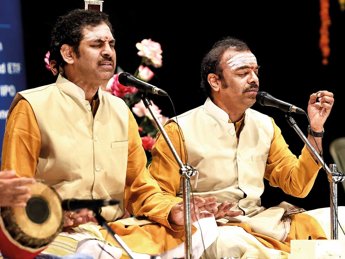 Malladi Brothers - Vid. Sri Sriram Prasad & Vid. Sri Ravi Kumar